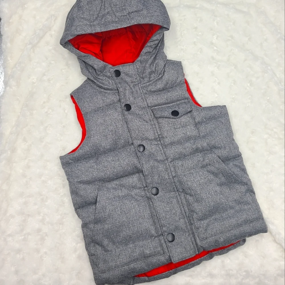 NEW Old Navy boys' hooded gray puffer vest size 5